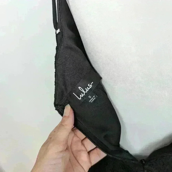 Lulu Black Bodycon Lace Dress With Adjustable straps Size Small - Picture 6 of 8